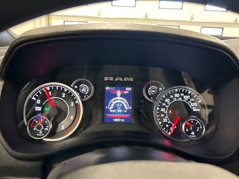 Used 2024 RAM 3500 Tradesman w/ Chrome Appearance Group image 20