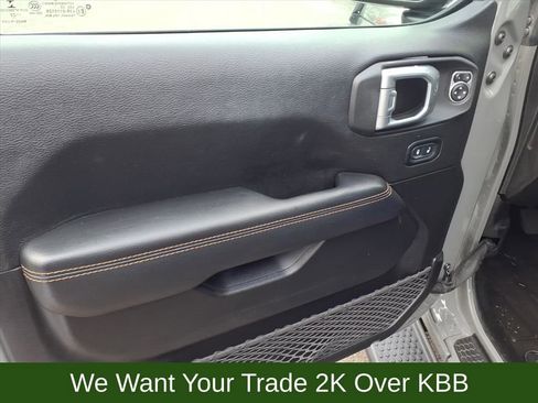 Used 2022 Jeep Wrangler Unlimited Sahara image 10