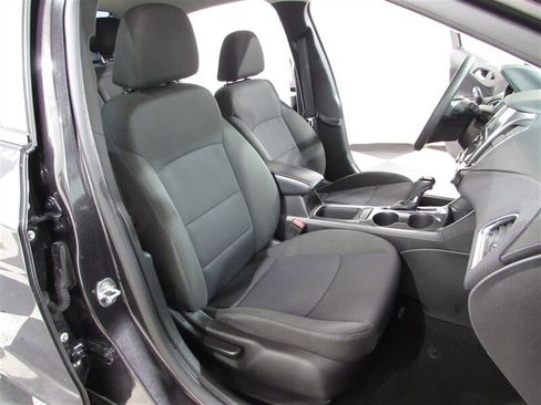 Used 2017 Chevrolet Cruze LT w/ Convenience Package image 63
