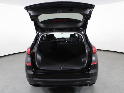Used 2021 Hyundai Tucson Value FWD image 17