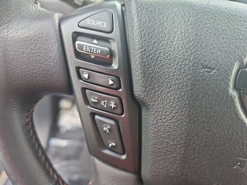 Used 2021 Nissan Titan PRO-4X w/ Pro-4x Convenience Package image 16