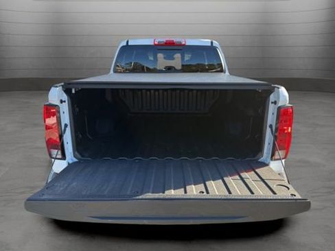 Used 2025 Chevrolet Colorado W/T image 32