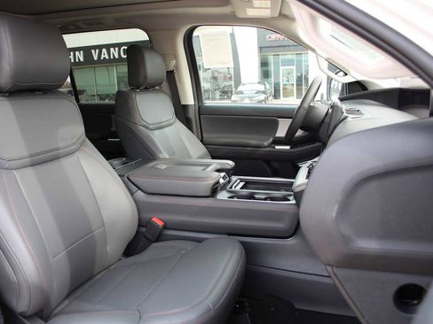 New 2025 Ford Expedition Max Active image 16