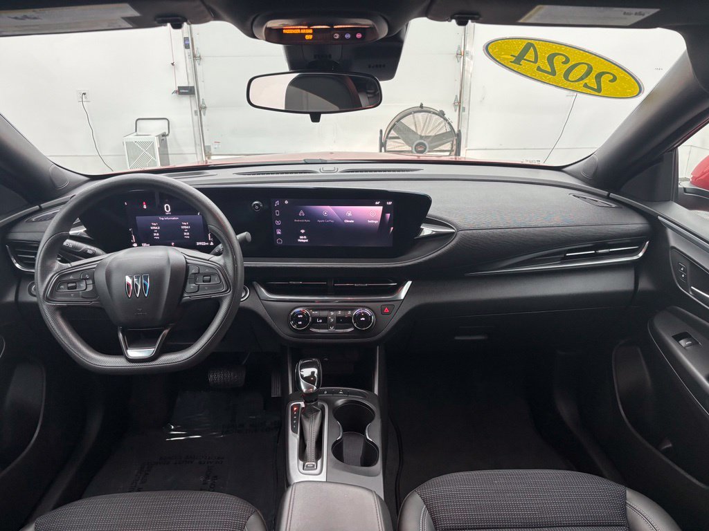 Used 2024 Buick Envista Preferred FWD image 3