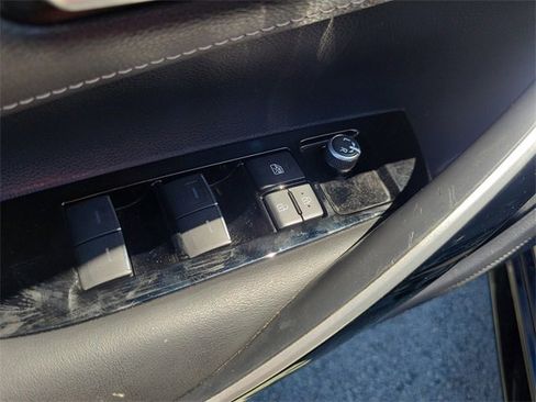 Used 2021 Toyota Corolla XSE image 12