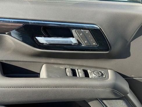 New 2026 Chevrolet Suburban Premier w/ Sun And Tow Package image 11