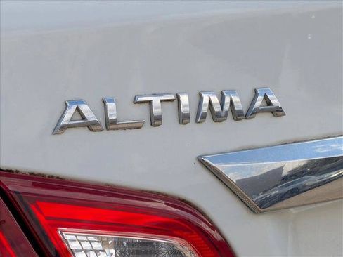 Used 2017 Nissan Altima 2.5 S w/ Power Driver Seat Package image 12