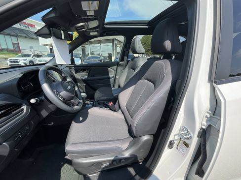 Used 2025 Subaru Forester Premium AWD/4WD image 14