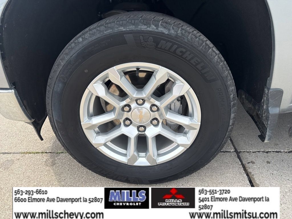 Used 2023 Chevrolet Silverado 1500 LT AWD/4WD image 9