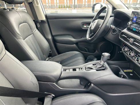 Certified 2024 Honda HR-V EX-L image 17