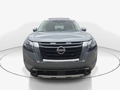 Used 2025 Nissan Pathfinder Platinum w/ Cargo Package FWD image 12