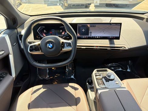 Used 2026 BMW iX xDrive45 AWD/4WD image 9
