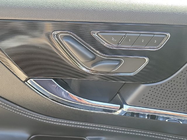 Certified 2025 Lincoln Corsair FWD image 17