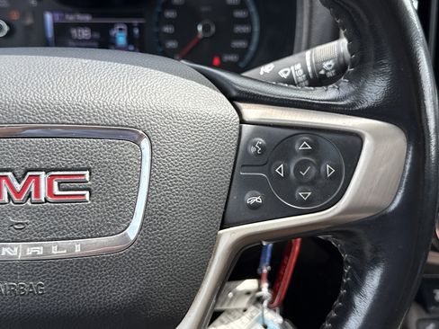 Used 2018 GMC Canyon Denali AWD/4WD image 16