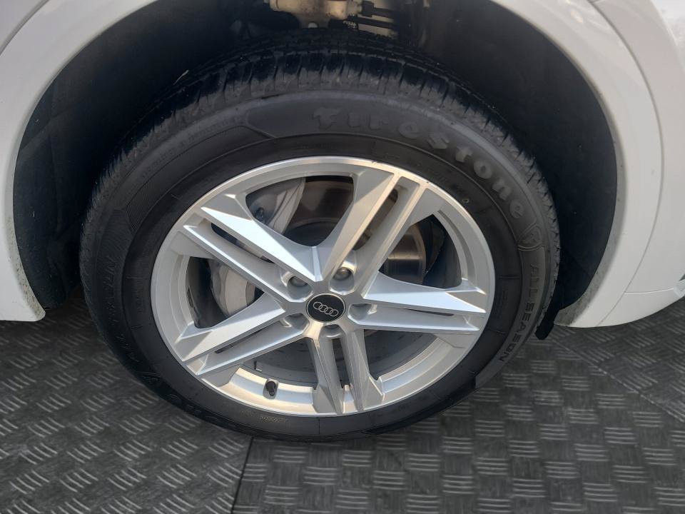 Used 2024 Audi Q5 e Premium AWD/4WD image 25