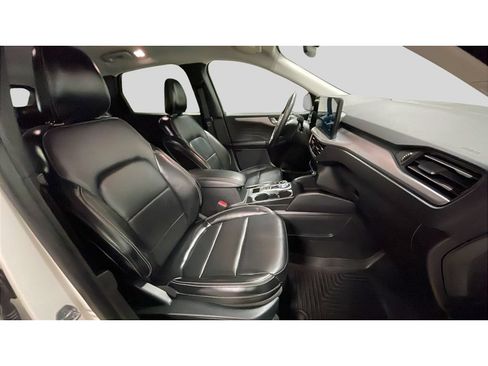 Used 2024 Ford Escape Platinum AWD/4WD image 17