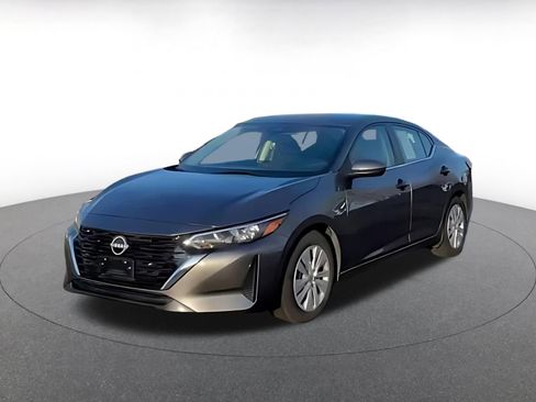 Used 2025 Nissan Sentra S image 4