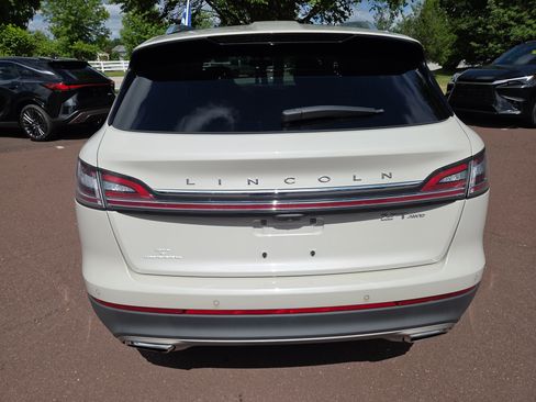 Used 2020 Lincoln Nautilus Reserve AWD/4WD image 4