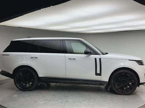 New 2026 Land Rover Range Rover Long Wheelbase SE image 9