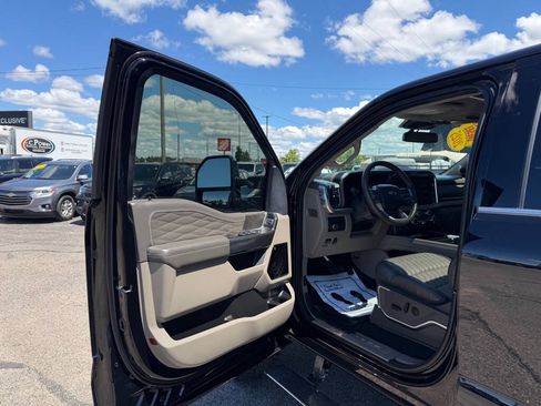 Used 2025 Ford F350 Platinum w/ Platinum Plus Package AWD/4WD image 12
