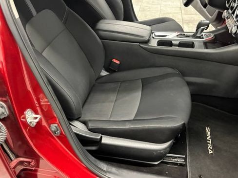 Used 2024 Nissan Sentra SV FWD image 31