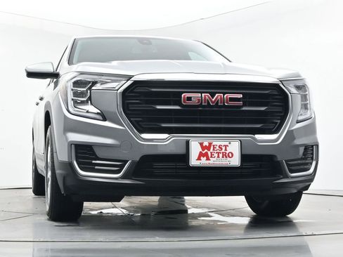 Certified 2024 GMC Terrain SLE image 29