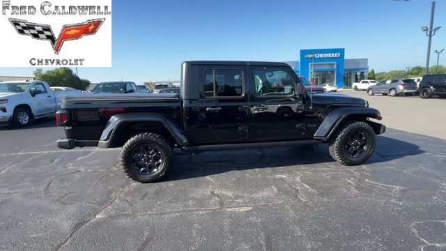 Used 2023 Jeep Gladiator Sport AWD/4WD image 9