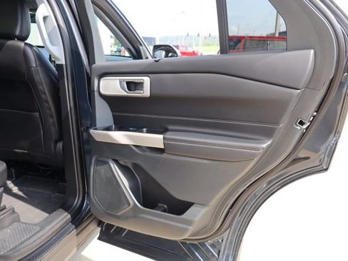 Certified 2024 Ford Explorer Limited w/ Limited Technology Package AWD/4WD image 34
