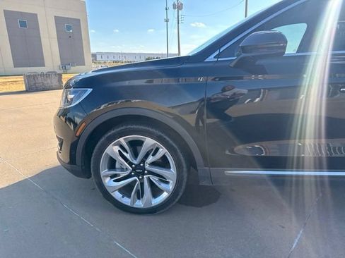 Used 2018 Lincoln MKX Reserve w/ Driver Assistance Package FWD image 9