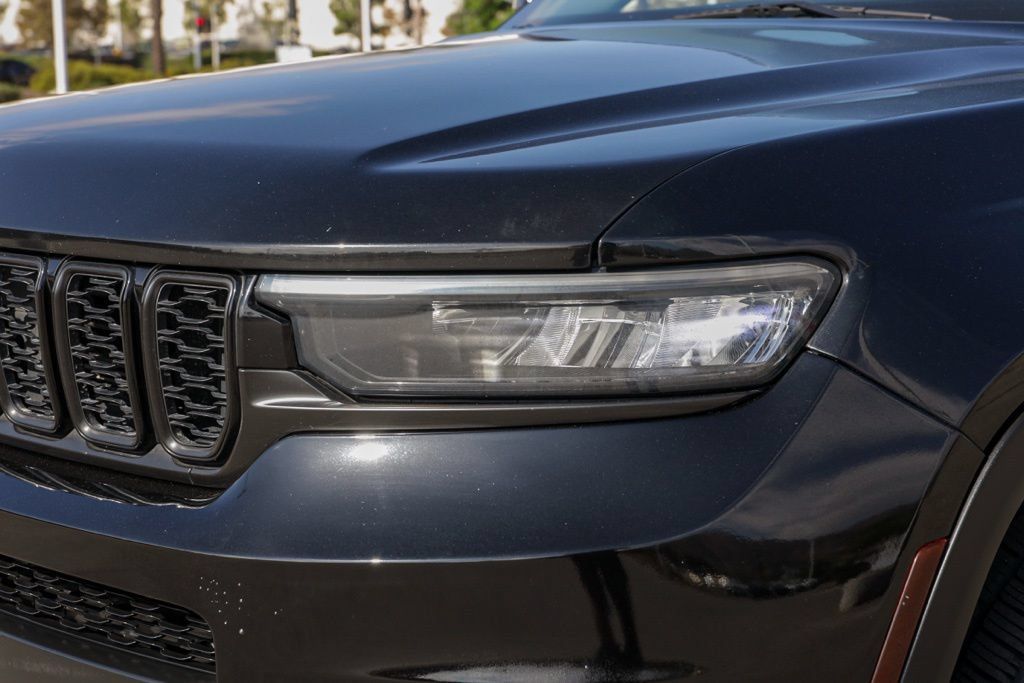 Used 2021 Jeep Grand Cherokee L Limited AWD/4WD image 11