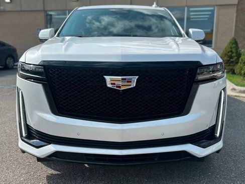 Used 2021 Cadillac Escalade Sport Platinum AWD/4WD image 2