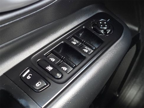 Used 2023 Jeep Renegade Altitude image 25