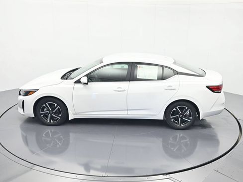 Certified 2024 Nissan Sentra SV FWD image 35