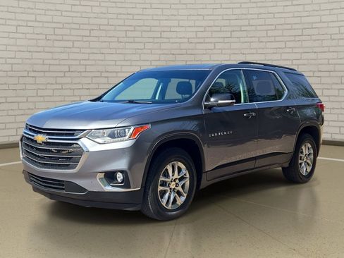 Used 2021 Chevrolet Traverse LT AWD/4WD image 1