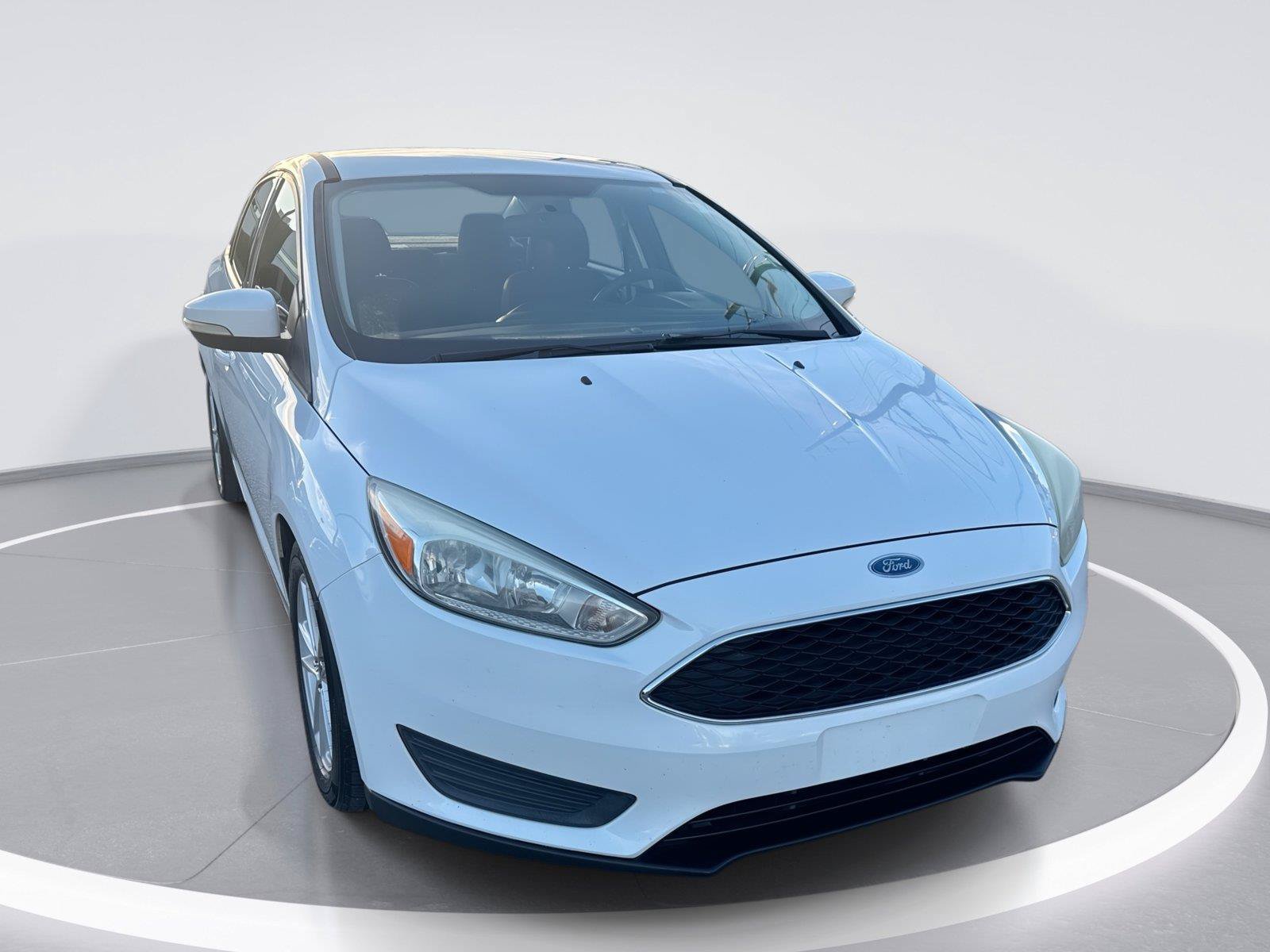 Used 2017 Ford Focus SE FWD image 1