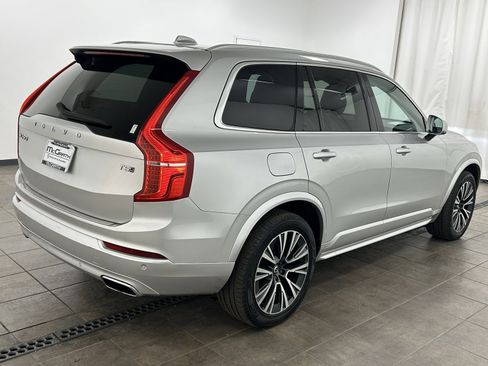 Used 2021 Volvo XC90 T5 Momentum w/ Climate Package image 5