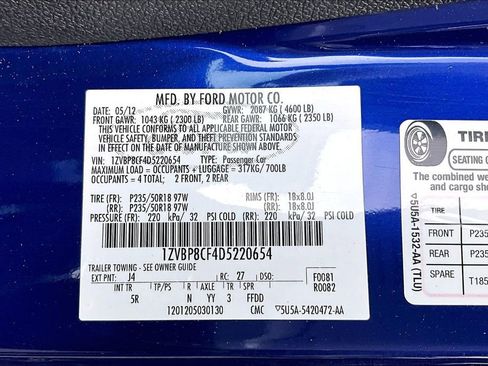 Used 2013 Ford Mustang GT Premium w/ Electronics Pkg RWD image 19