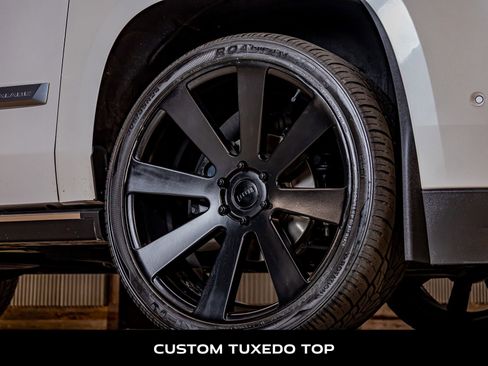 Used 2019 Cadillac Escalade Platinum image 11