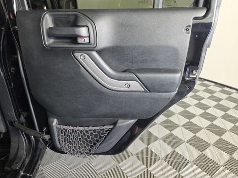 Used 2018 Jeep Wrangler Unlimited Sport S AWD/4WD image 27