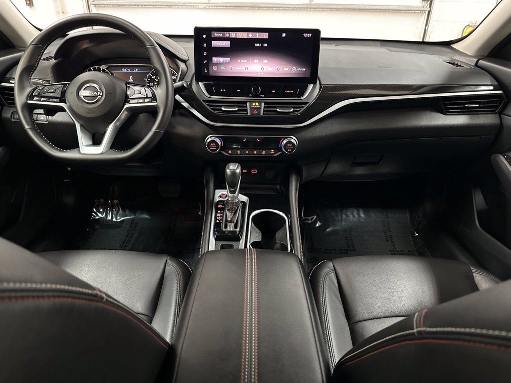 Used 2025 Nissan Altima 2.5 SR w/ SR Premium Package AWD/4WD image 22