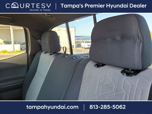 Used 2022 Toyota Tacoma TRD Sport image 10