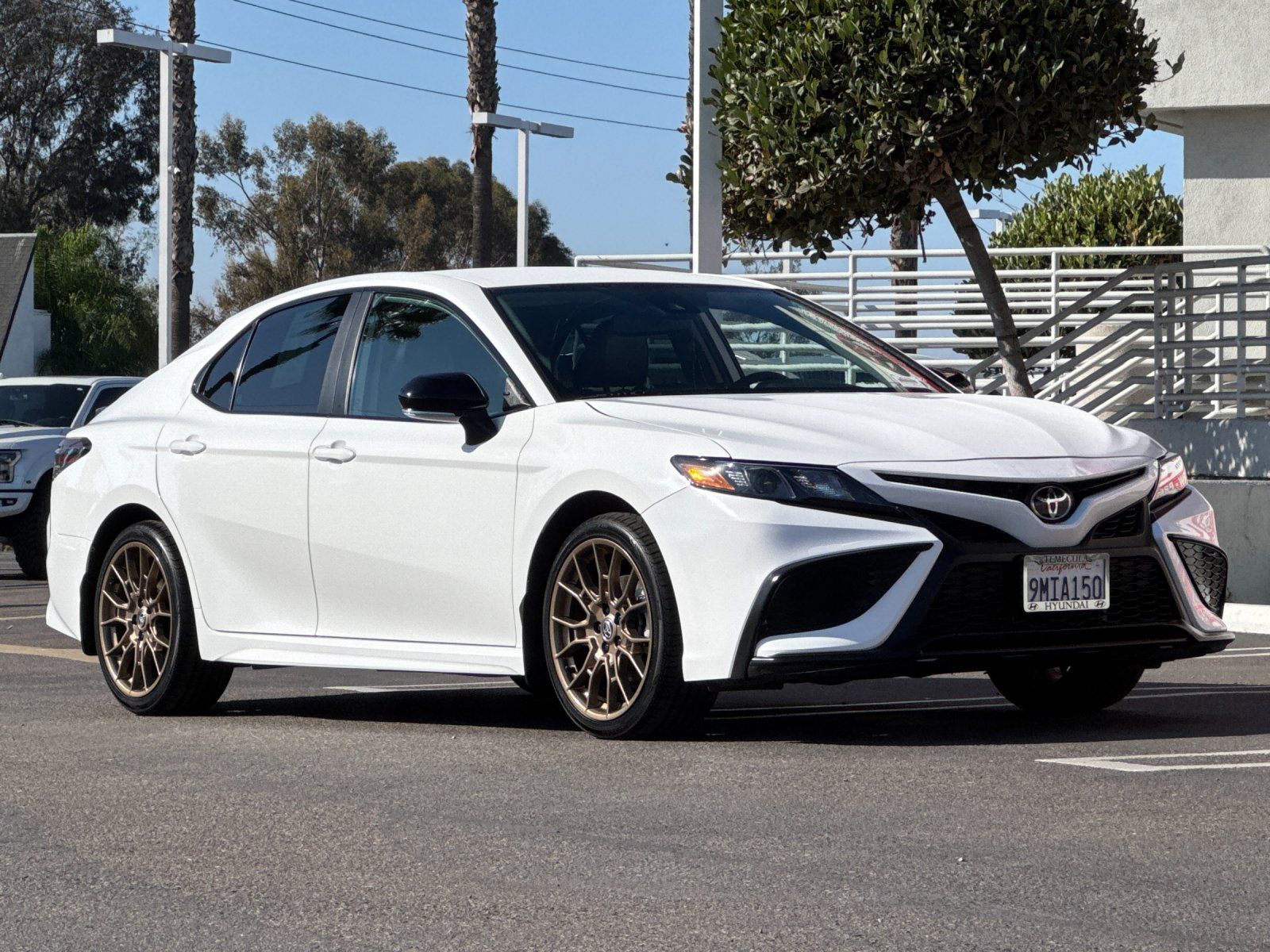 Used 2024 Toyota Camry SE w/ Convenience Package FWD image 8