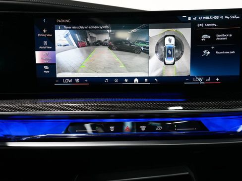 Used 2023 BMW i7 xDrive60 AWD/4WD image 20