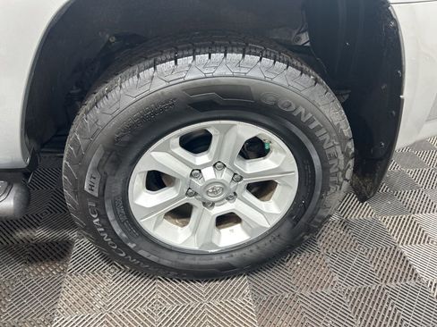 Used 2016 Toyota 4Runner SR5 image 30