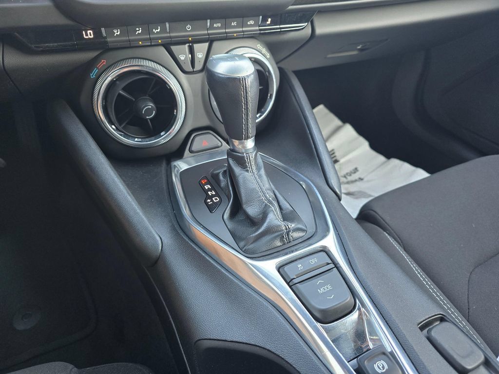 Used 2020 Chevrolet Camaro LT RWD image 22
