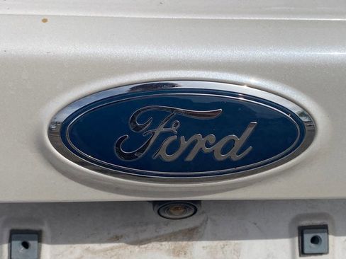 Used 2018 Ford Escape SE w/ SE Sync 3 Package FWD image 29