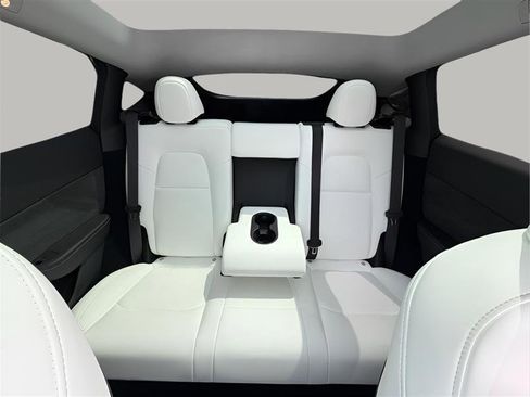 Used 2023 Tesla Model Y Long Range image 47