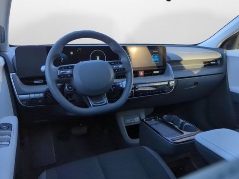 Certified 2026 Hyundai Ioniq 5 SE image 12