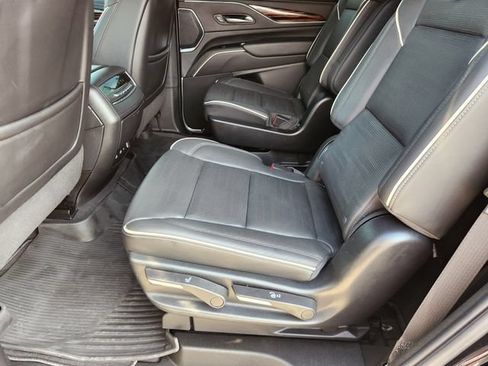 Used 2024 Cadillac Escalade Premium Luxury w/ LPO, Floor Liner Package AWD/4WD image 30