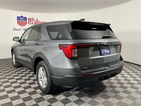 New 2026 Ford Explorer Active RWD image 5